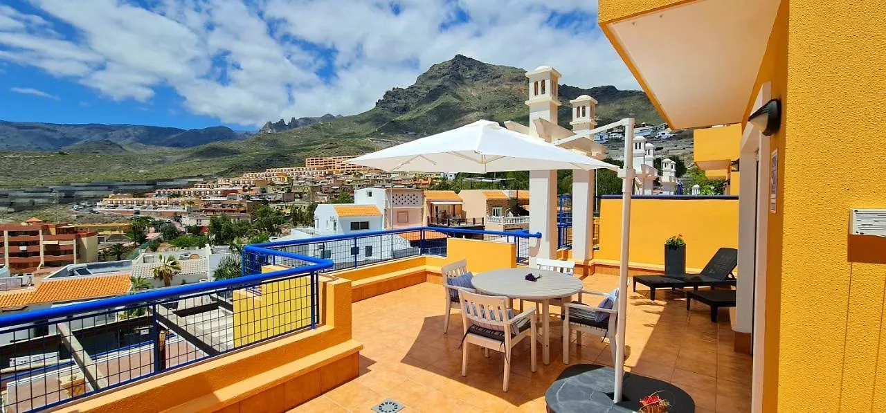 Cozy 2 Bedroom Apartment In Costa Adeje