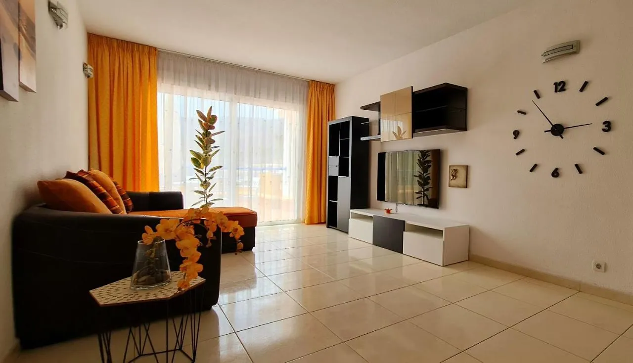 Cozy 2 Bedroom Apartment In Costa Adeje España